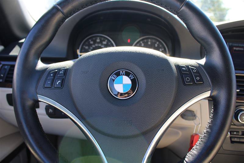 Used 2012 BMW 328i Convertible RWD image 12