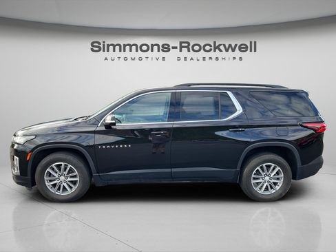 Used 2023 Chevrolet Traverse LT w/ LPO, Floor Liner Package AWD/4WD image 2