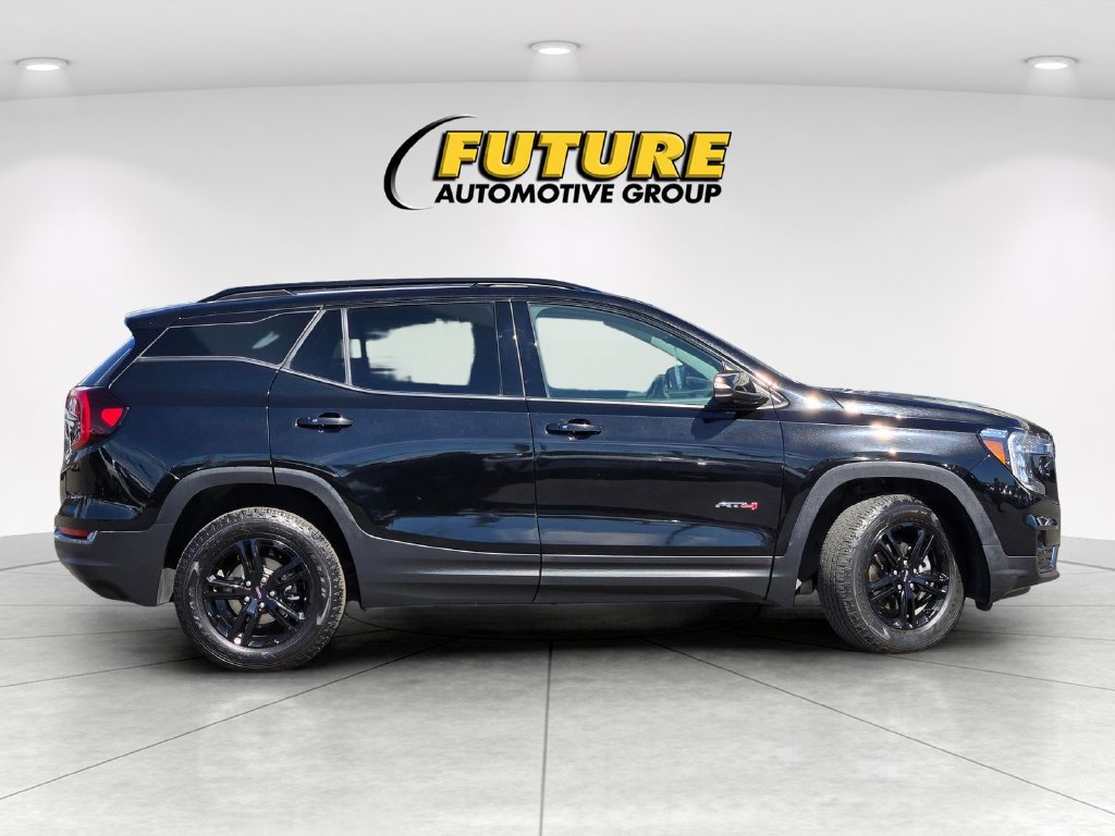 Used 2023 GMC Terrain AT4 AWD/4WD image 3