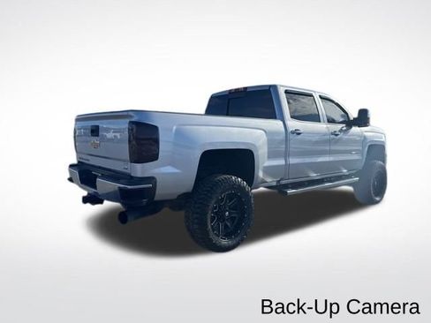 Used 2017 Chevrolet Silverado 2500 LTZ image 11