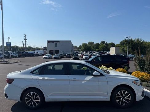 Used 2023 Volkswagen Jetta S FWD image 2
