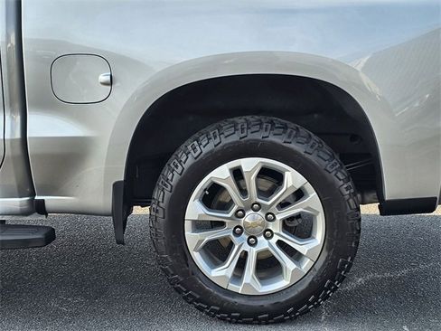Used 2022 Chevrolet Silverado 1500 LTZ w/ LTZ Premium Package image 12