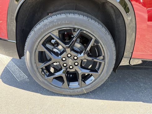 New 2026 Chevrolet Traverse RS w/ LPO, Floor Liner Package FWD image 18
