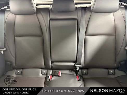 New 2026 MAZDA MAZDA3 Hatchback w/Premium Plus Pkg image 35