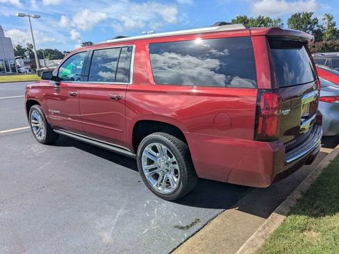 Used 2020 Chevrolet Suburban Premier w/ Premier Plus Edition AWD/4WD image 4