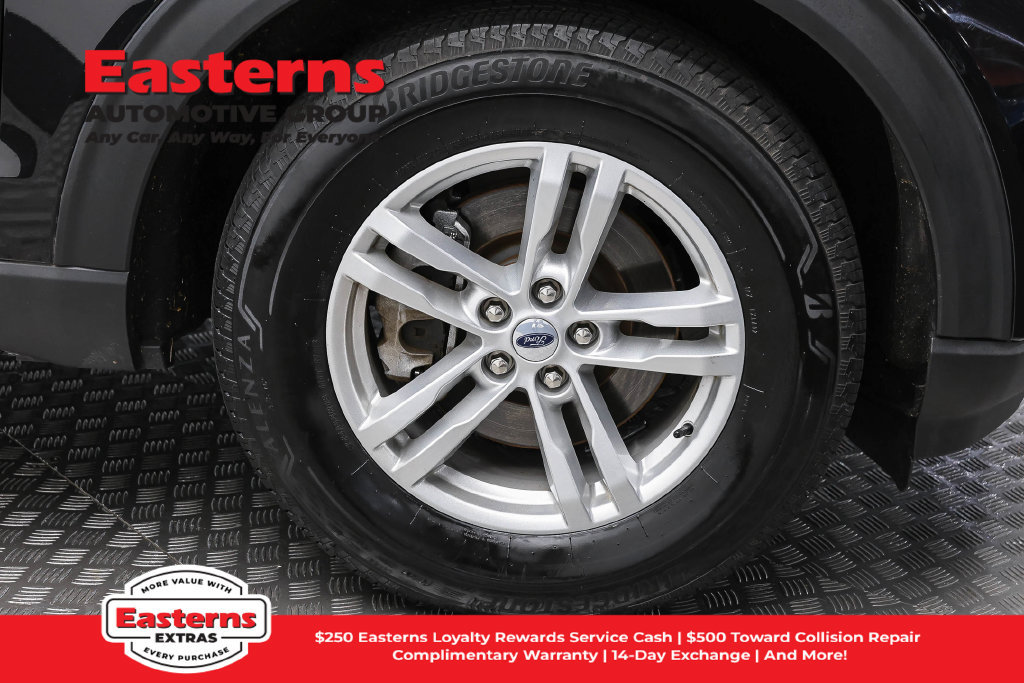 Used 2023 Ford Explorer XLT AWD/4WD image 33