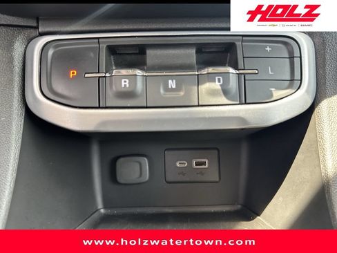 Certified 2023 GMC Acadia SLE w/ Driver Convenience Package AWD/4WD image 19