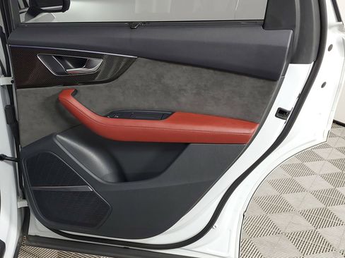 Certified 2022 Audi SQ7 Prestige w/ Prestige Package image 24