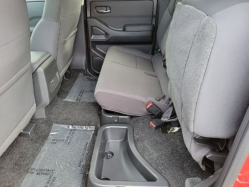 Certified 2022 Nissan Frontier SV w/ Technology Package image 17