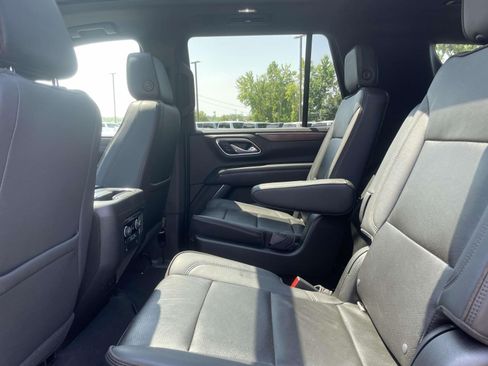 Used 2021 Chevrolet Tahoe High Country w/ Premium Package AWD/4WD image 11
