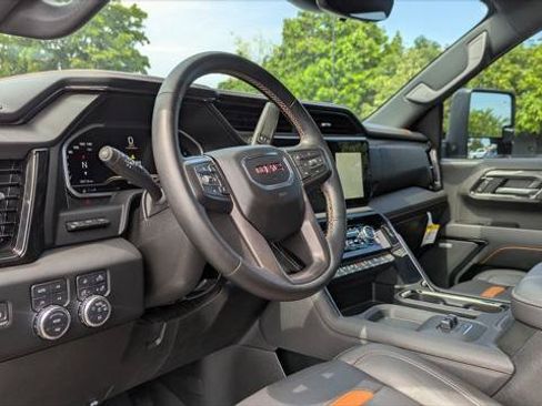 Used 2024 GMC Sierra 2500 AT4 w/ AT4 Premium Plus Package AWD/4WD image 23