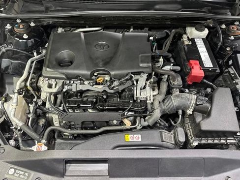 Used 2020 Toyota Camry SE FWD image 8