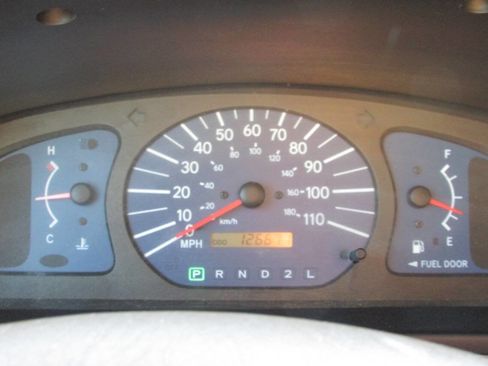 Used 2002 Toyota Sienna CE image 40