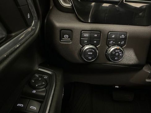 Used 2024 GMC Sierra 1500 Elevation w/ Elevation Premium Package AWD/4WD image 28