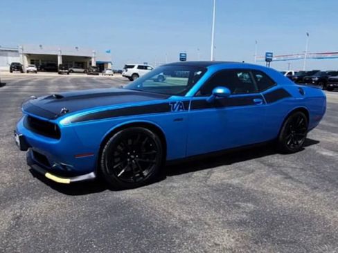 Used 2023 Dodge Challenger R/T Scat Pack w/ T/A Package image 4
