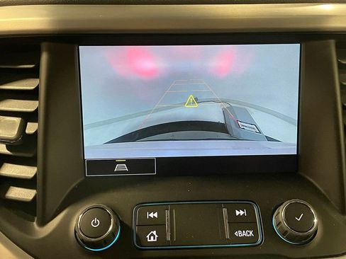 Used 2022 GMC Acadia SLT w/ Elevation Edition image 4