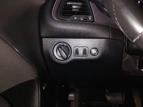 Used 2023 Dodge Challenger SXT image 10