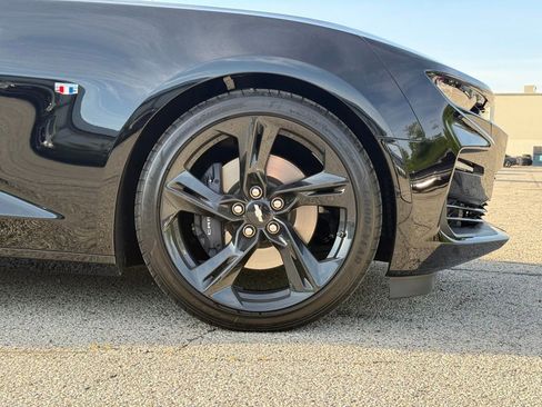 Used 2019 Chevrolet Camaro SS RWD image 2