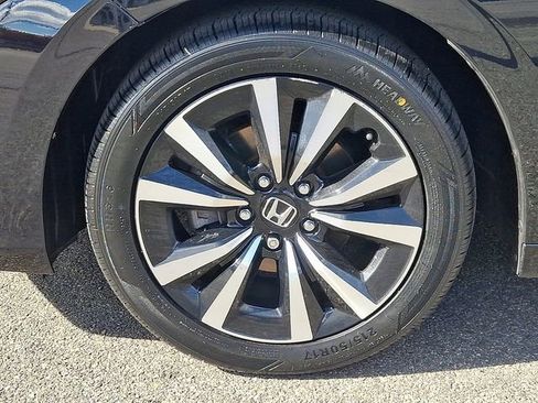 Used 2024 Honda Civic EX-L image 8