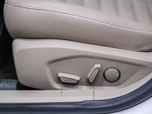 Used 2017 Ford Fusion SE image 24