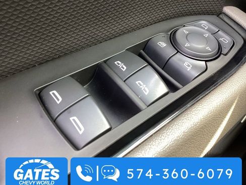 Used 2023 Chevrolet Silverado 1500 ZR2 w/ Technology Package AWD/4WD image 22