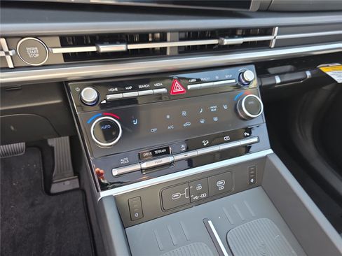 New 2026 Hyundai Santa Fe XRT image 17