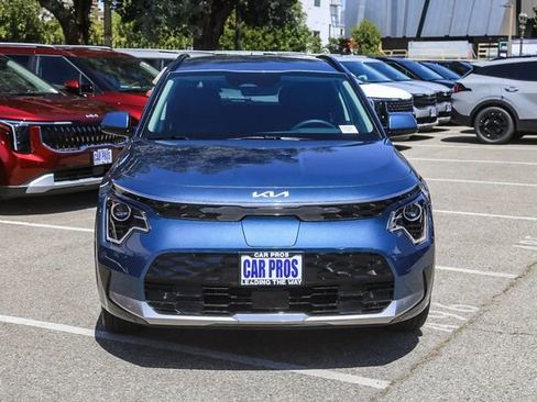 New 2026 Kia Niro Wind FWD image 3