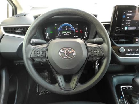 Used 2026 Toyota Corolla LE FWD image 29