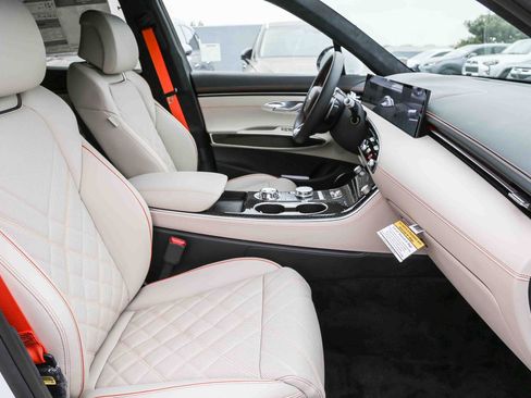 New 2026 Genesis GV70 3.5T Sport Prestige image 16
