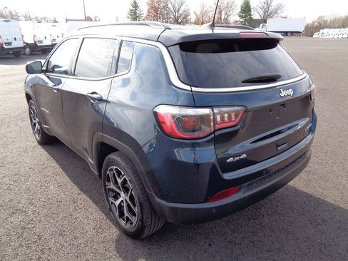 Certified 2024 Jeep Compass Limited image 3