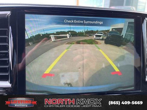 New 2026 Chrysler Voyager LX image 10