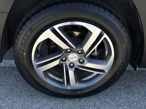 Used 2018 GMC Terrain SLT w/ Preferred Package FWD image 32