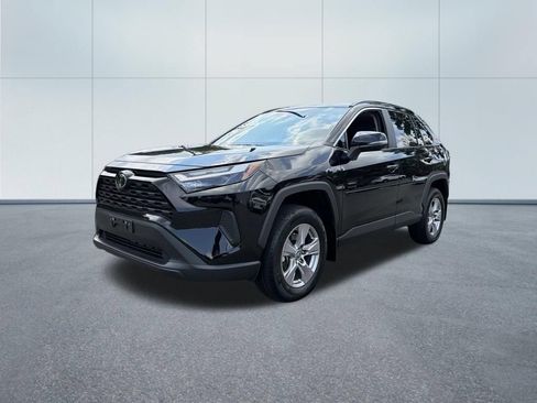 Used 2025 Toyota RAV4 XLE w/ Convenience Package AWD/4WD image 2