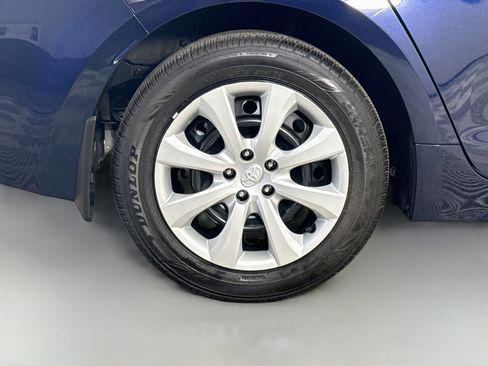 Used 2025 Toyota Corolla LE FWD image 33