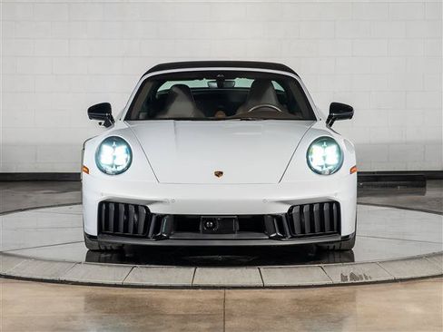 Used 2026 Porsche 911 Targa 4 GTS AWD/4WD image 18