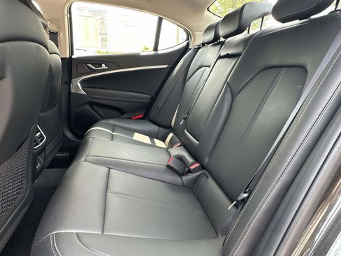 Used 2026 Genesis G70 2.5T RWD image 32