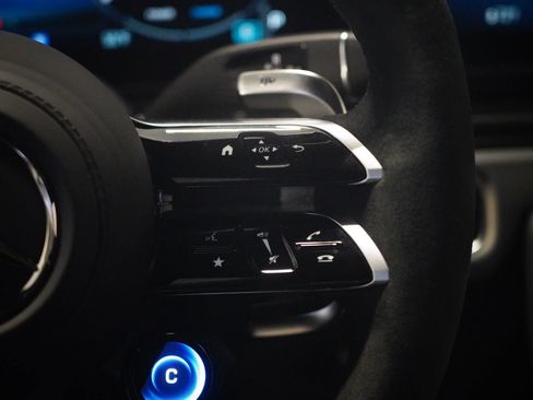 Certified 2025 Mercedes-Benz G 63 AMG 4MATIC image 18