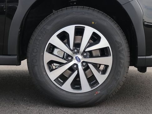 Certified 2025 Subaru Outback Premium w/ Popular Package #1A image 10