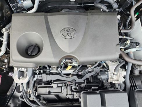 Used 2025 Toyota RAV4 XLE w/ Convenience Package FWD image 24