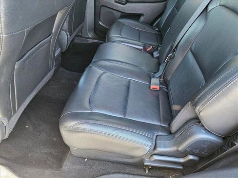 Used 2018 Ford Explorer XLT w/ Equipment Group 202A FWD image 20