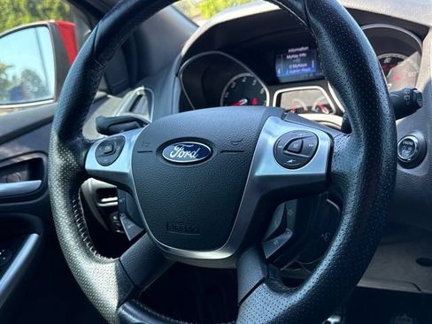 Used 2013 Ford Focus ST FWD image 12