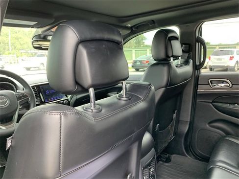 Used 2019 Jeep Grand Cherokee Limited X image 19