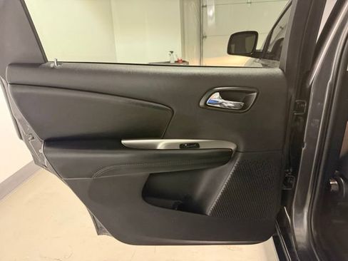 Used 2018 Dodge Journey SE w/ Connectivity Group FWD image 20
