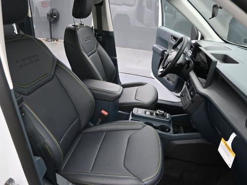 New 2025 Ford Maverick Lobo image 28