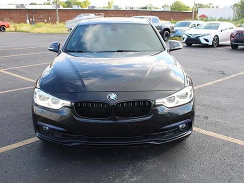 Used 2018 BMW 330i xDrive Sedan AWD/4WD image 3
