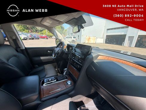 Used 2024 Nissan Armada SL w/ Captain's Chairs Package AWD/4WD image 20