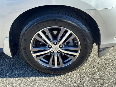 Used 2019 INFINITI QX60 Luxe w/ Essential Package image 12