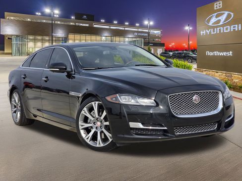 Used 2016 Jaguar XJ L Portfolio image 3