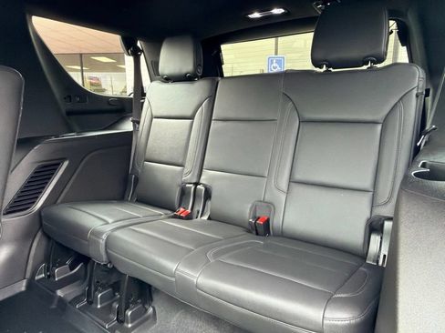 Used 2021 Chevrolet Tahoe Z71 w/ Z71 Off-Road Package AWD/4WD image 37