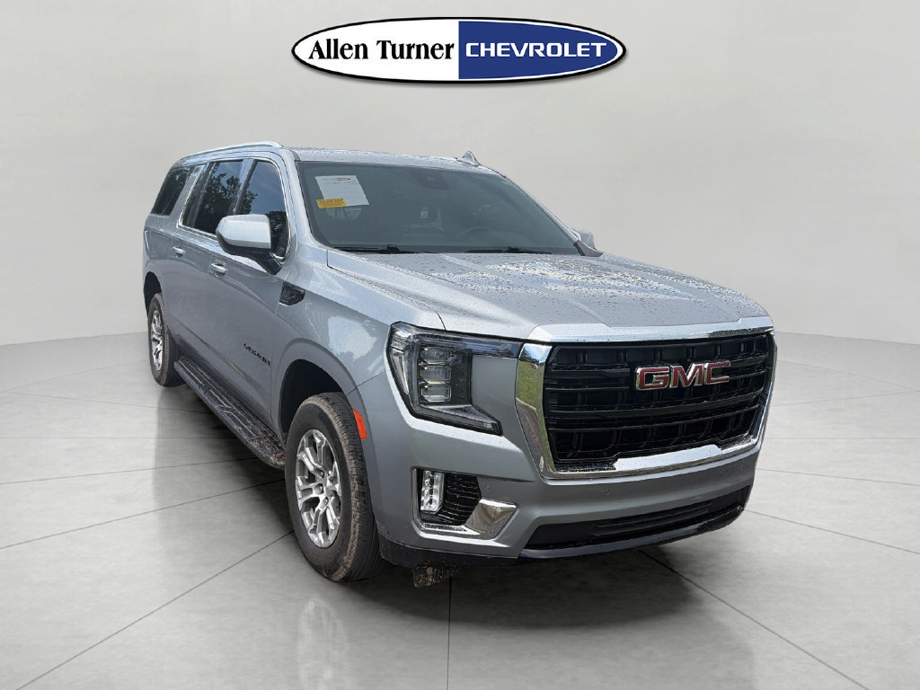 Used 2023 GMC Yukon XL SLE w/ Gmc Pro Safety Plus Package RWD image 4